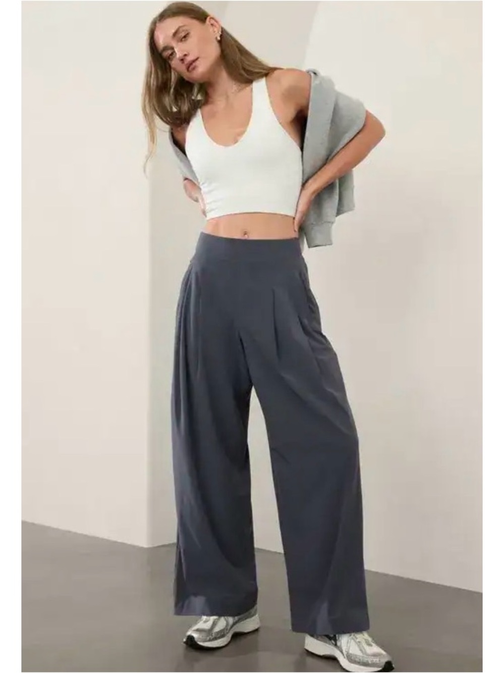 Wide Leg High-Rise Pants in Charcoal - Women